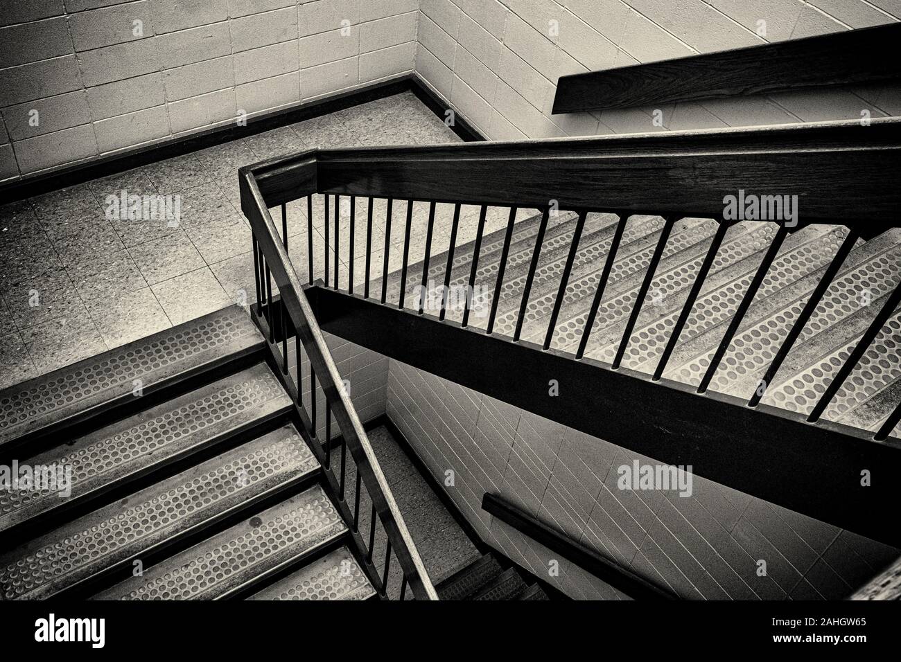 Un escalier en noir et blanc Banque D'Images