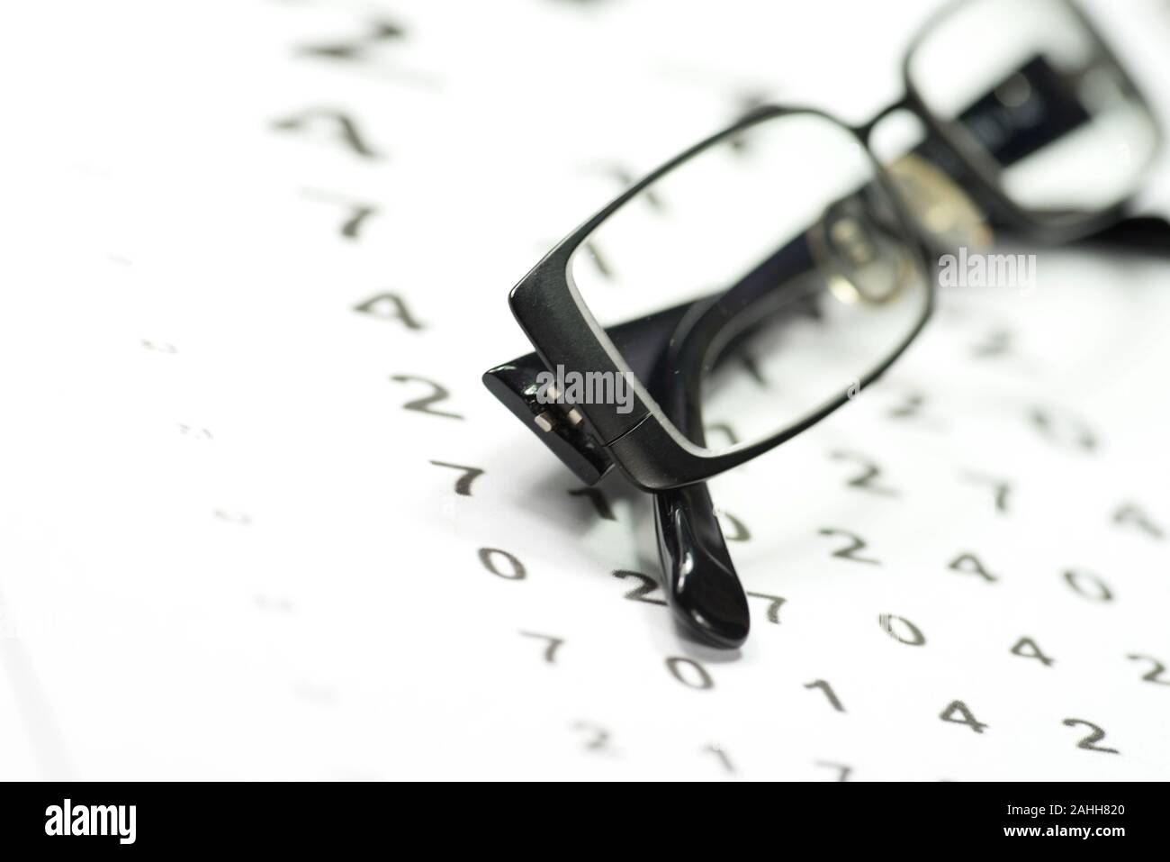 Lunettes et un examen de la vue à l'ophtalmologue Banque D'Images
