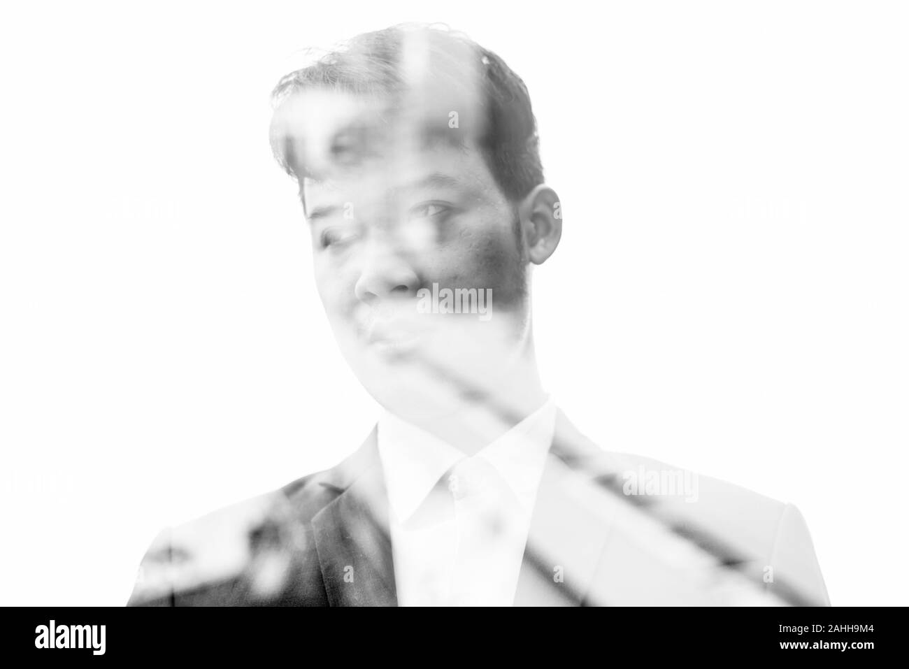 Jeune homme d'Asie contre l'avis de la ville de Bangkok, Thaïlande Banque D'Images