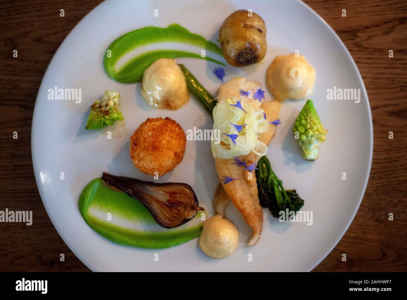 Le dîner préparé par le Chef William Hellgren au fabuleux restaurant Backpocket dans l''hôtel Nestor dans l'île de Korppoo Korpo ou côte-ouest, Korpostrom Banque D'Images