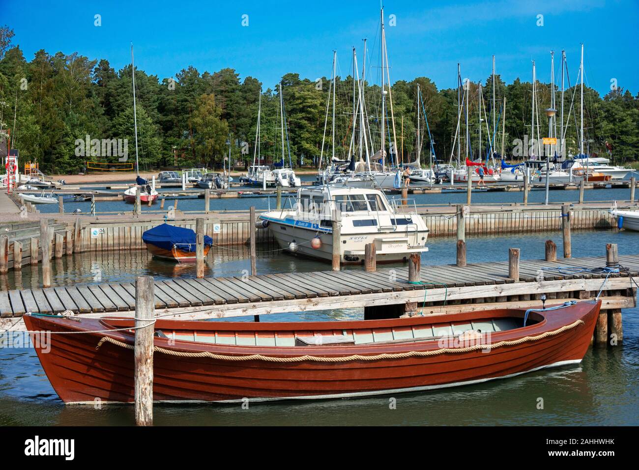 Bateaux dans le port de plaisance de Nagu ou Nauvo island dans Väståboland Pargas dans l'archipel de Turku dans le sud-ouest de la Finlande. L'archipel ring road ou Saarist Banque D'Images