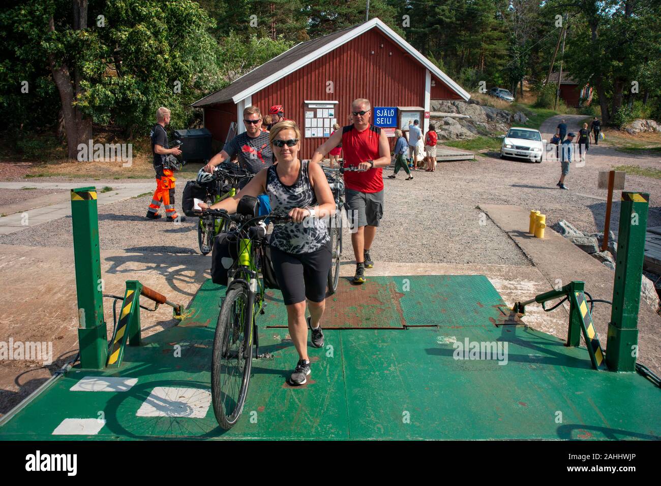 Location à l'intérieur du port de ferry public Nagu ou Nauvo island dans Väståboland à Pargas à Seili Island archipel de Turku dans le sud-ouest de la Finlande. L'arc Banque D'Images