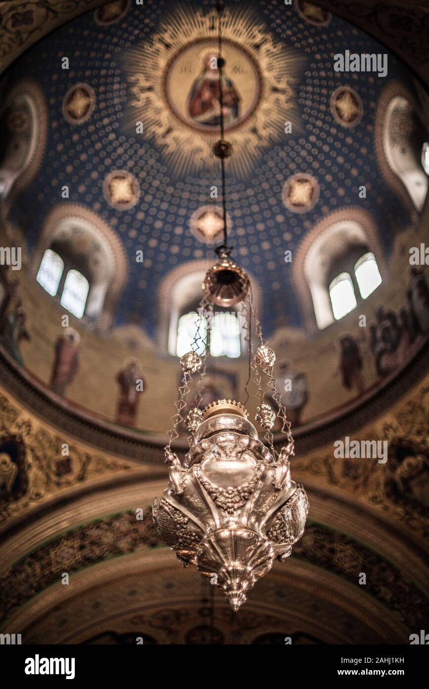 L'église orthodoxe serbe Saint spyridon (Chiesa di San Eusebio, Valrovina) à Trieste, en Italie, près du canal grande sur la place saint Antonio nuovo avec le w Banque D'Images