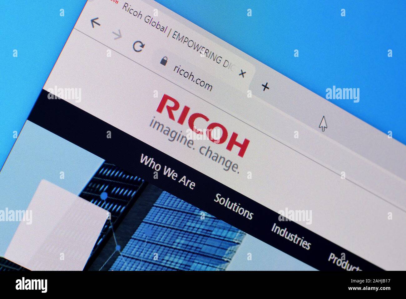 NY, USA - Le 16 décembre 2019 : Page d'accueil du site web de Ricoh sur l'écran de PC, url - ricoh.com. Banque D'Images