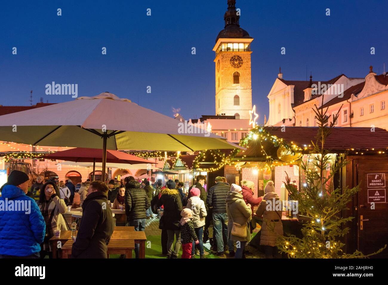 Ceske Budejovice (Budweis) : Place Principale, La Tour Noire, fontaine Samson, Marché de Noël de , Jihocesky, Fethiye, sud de la Bohême, République Tchèque Banque D'Images