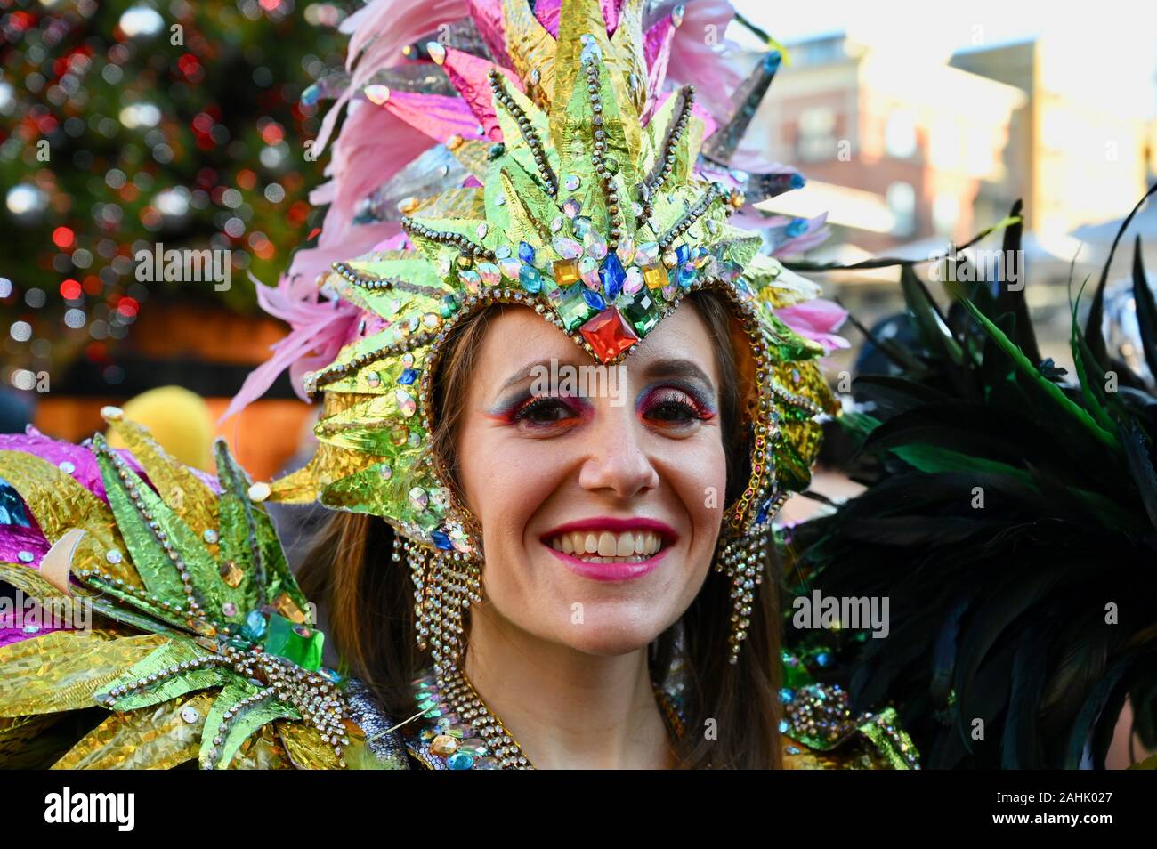 London School of Samba. Événement Aperçu, LNYDP@Covent Garden. Certains des meilleurs interprètes du LNYDP a lancé les festivités ont commencé. Covent Garden Piazza, Covent Garden, Londres. UK Banque D'Images