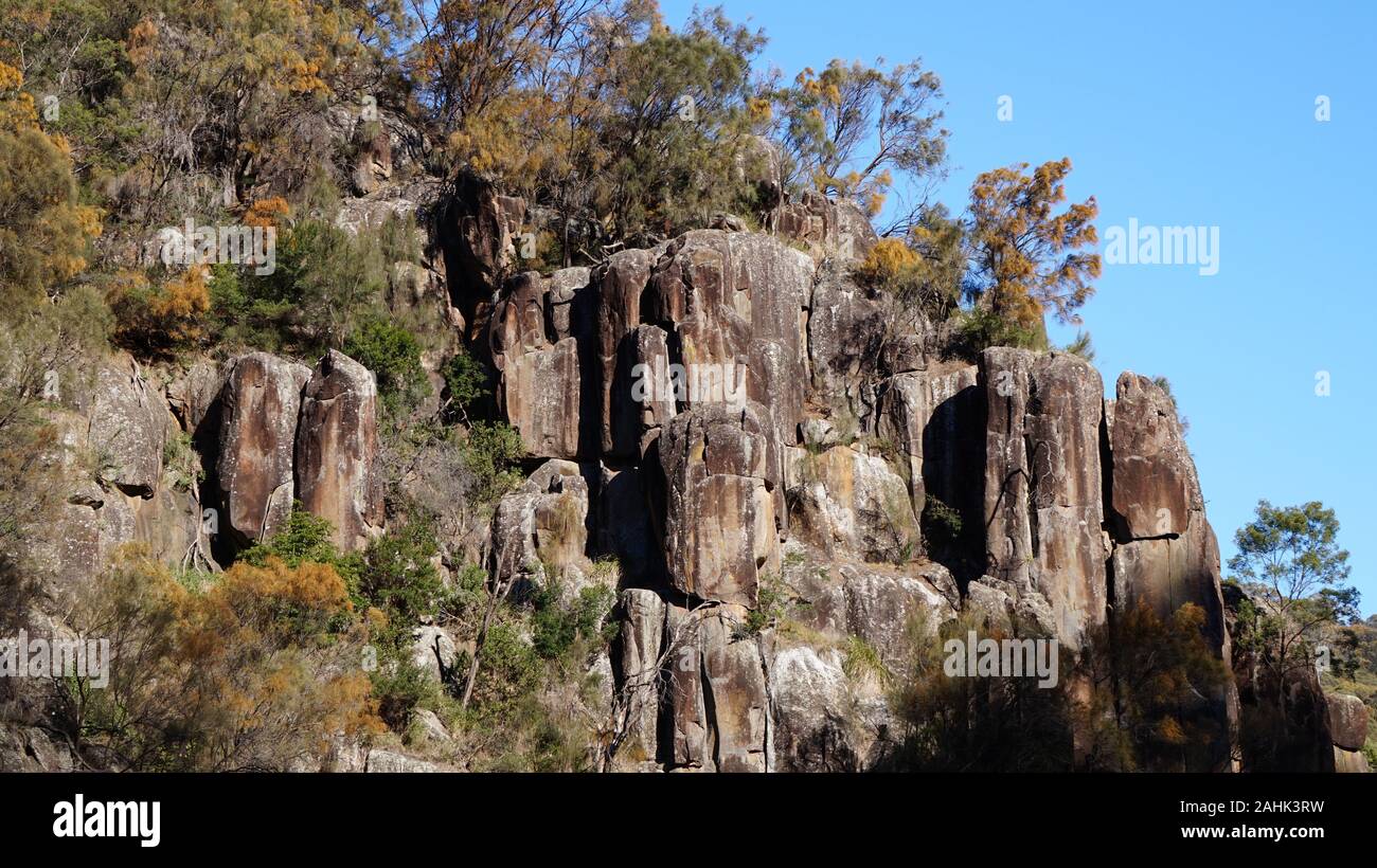 Rochers lisses érodées par la South Esk River dans la région de Cataract Gorge - Launceston, Tasmanie, Australie Banque D'Images