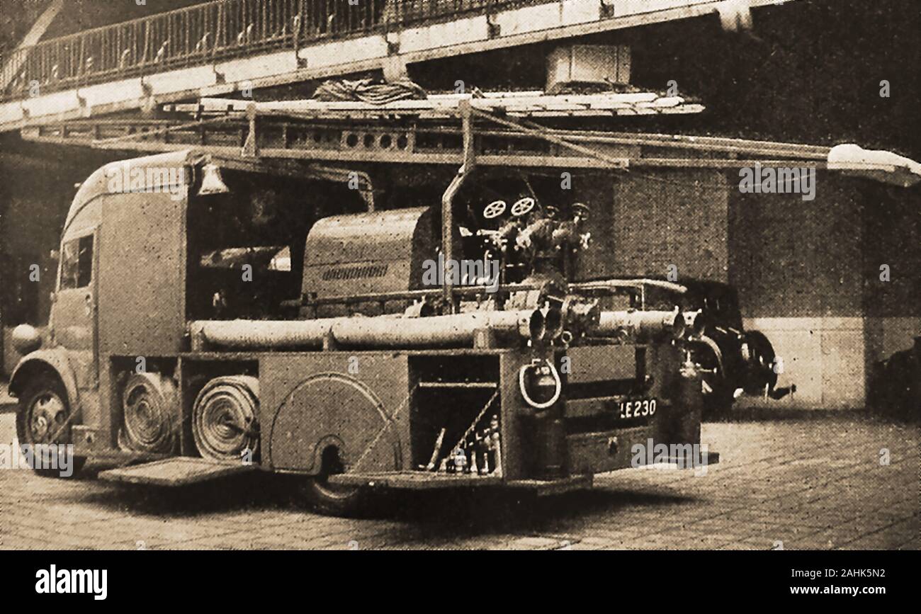 C1940's . A Londres (Dodge ?) Fire Engine Banque D'Images