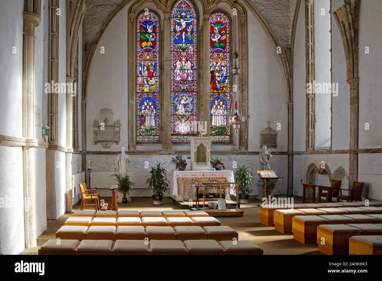 Autel dans une cité médiévale de l'abbaye irlandaise. Banque D'Images