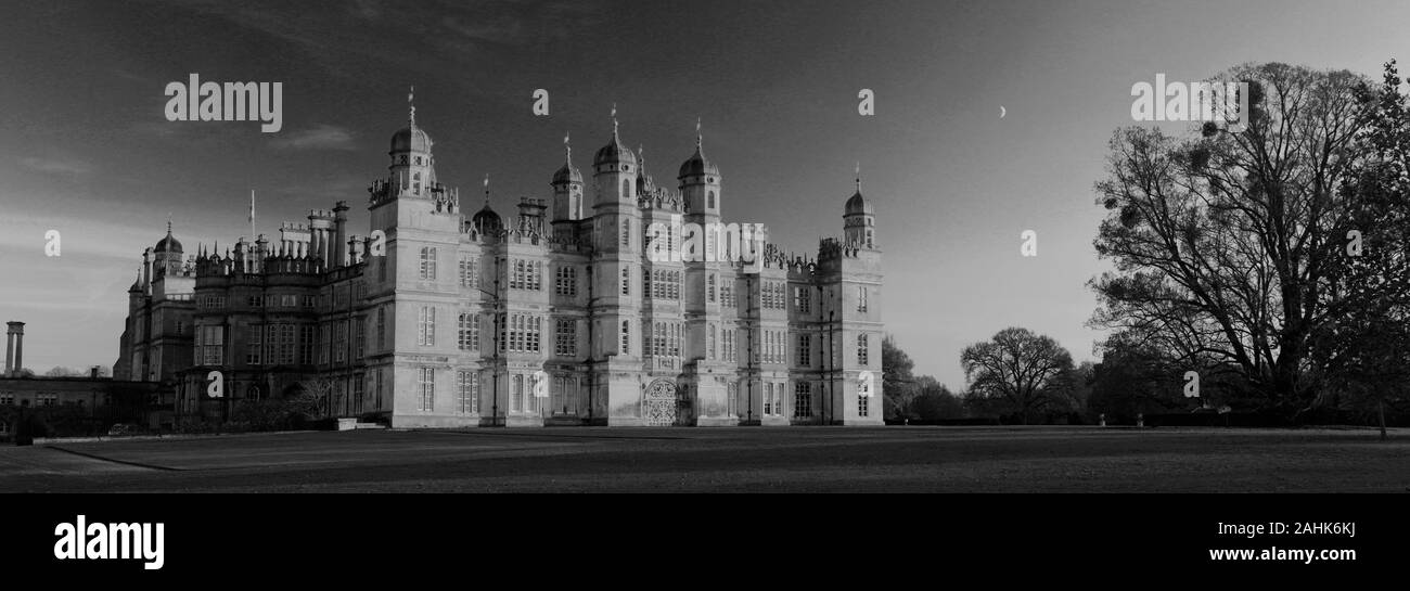 Coucher du soleil d'Automne Couleurs, Burghley House, manoir élisabéthain à la frontière de Cambridgeshire et Lincolnshire, Angleterre, RU Banque D'Images