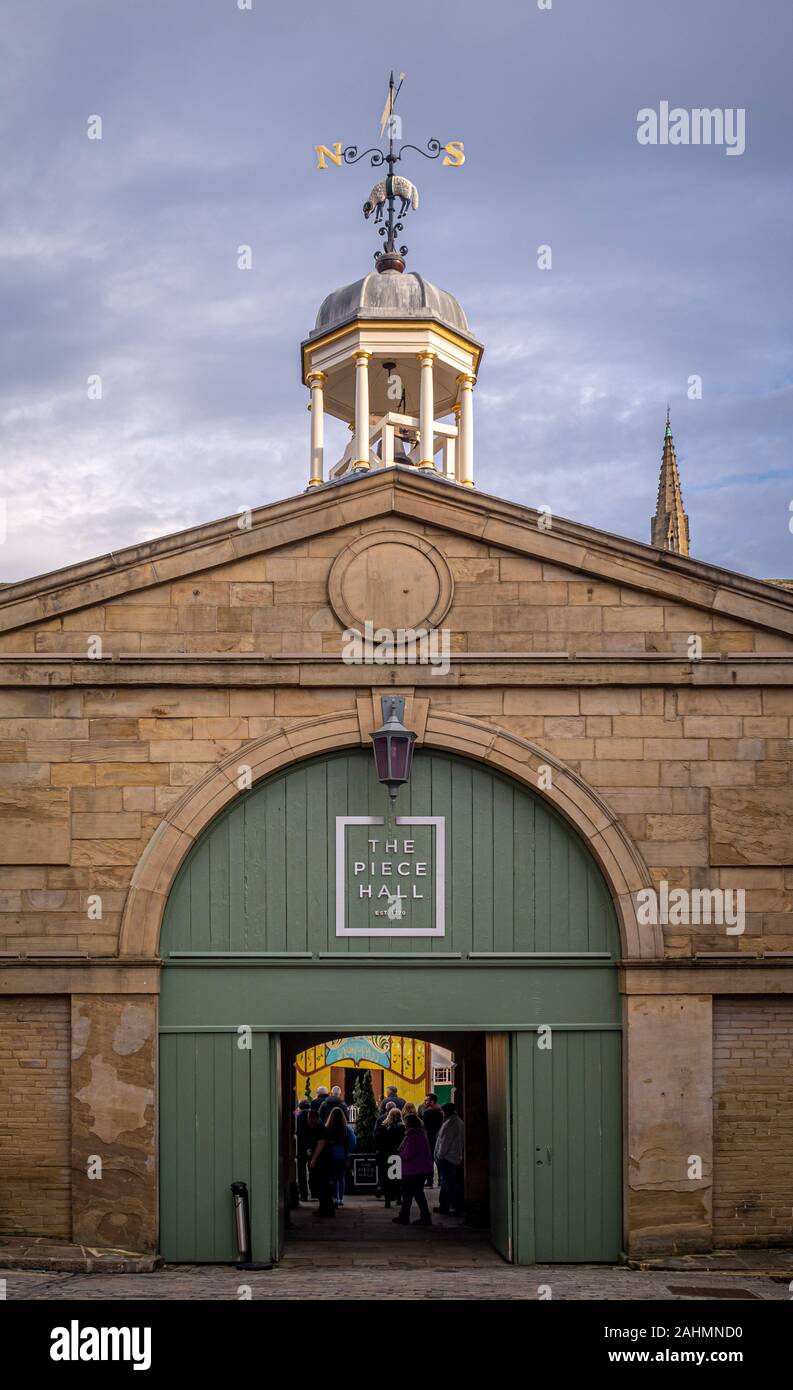 Entrée de la pièce Hall, Halifax, Royaume-Uni. Banque D'Images