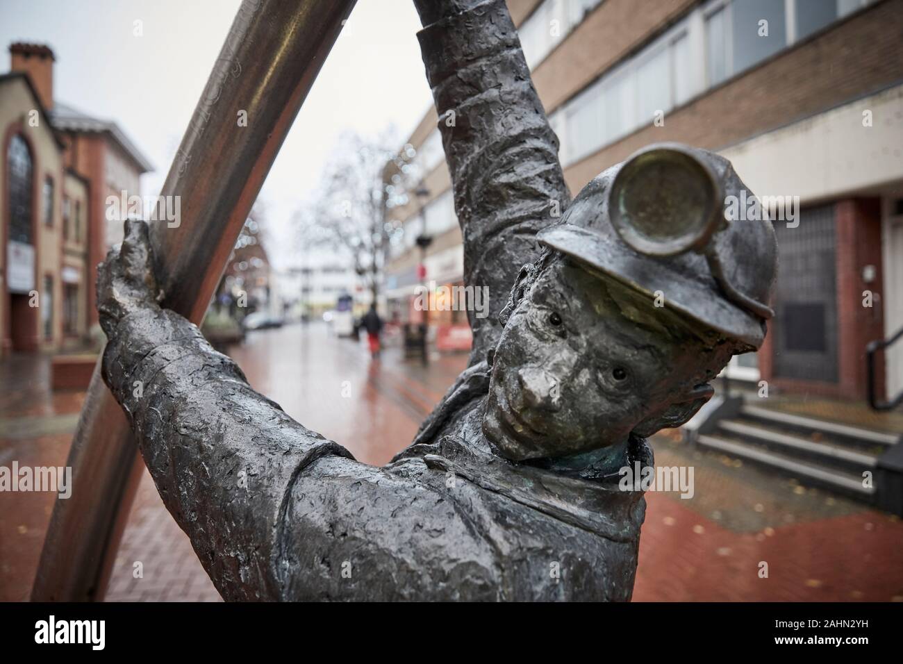 Wrexham au Pays de Galles, de l'Arc la sculpture de David Annand représentant un mineur de charbon Banque D'Images