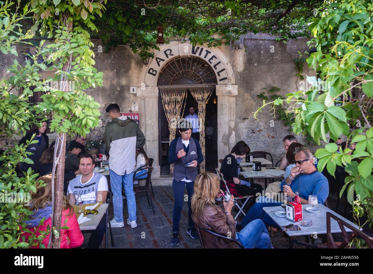 Bar Vitelli à Savoca comune, célèbre pour lieux de tournage du parrain des films sur l'île de Sicile en Italie Banque D'Images