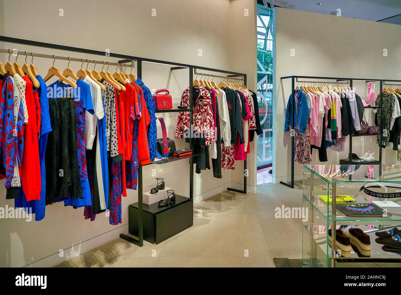 Magasin Kenzo Kenzo Zaragoza Outlet Interior Magasin Kenzo 06