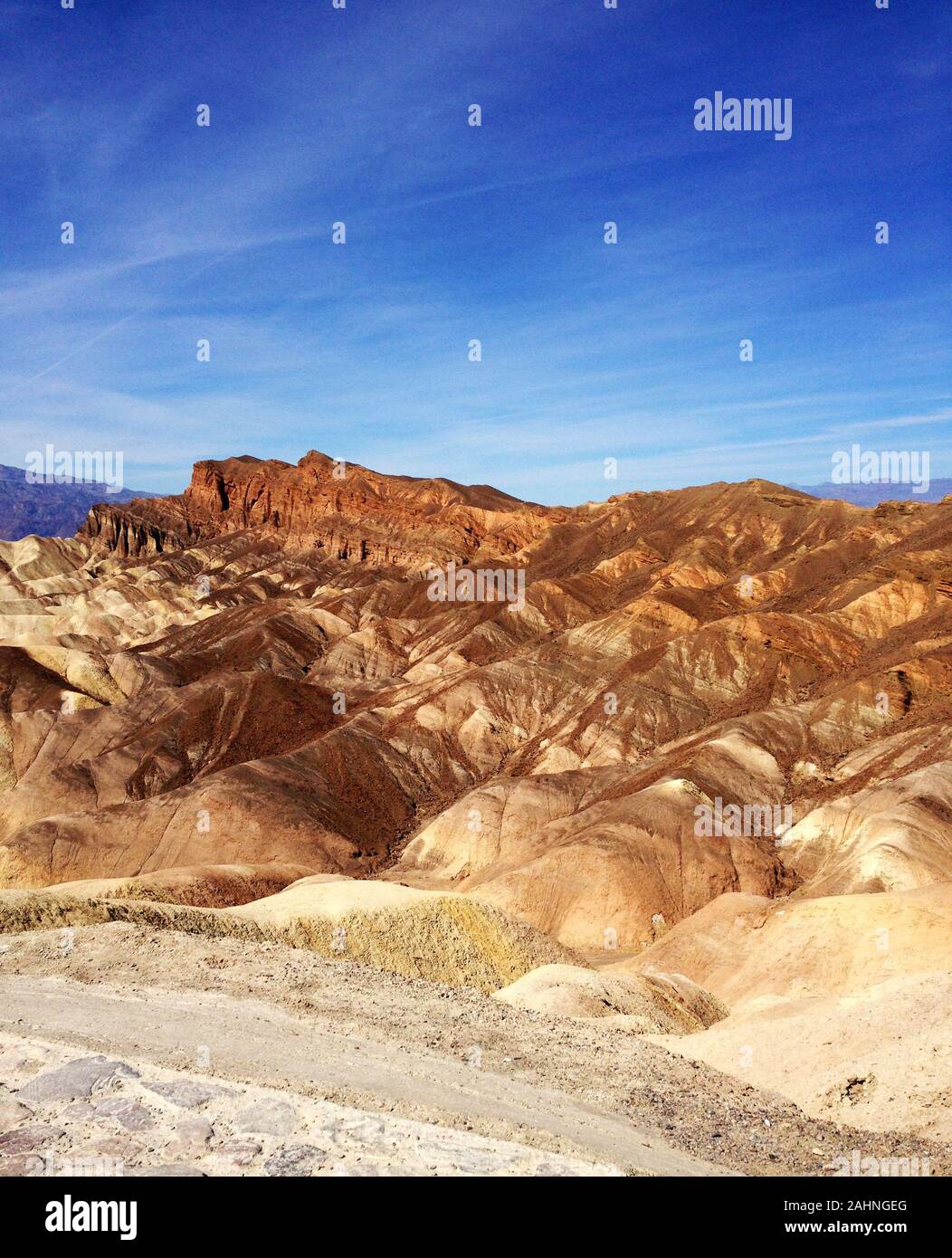 Chaînes de montagnes érodées à Zabriskie Point, Death Valley National Park, California, USA Banque D'Images