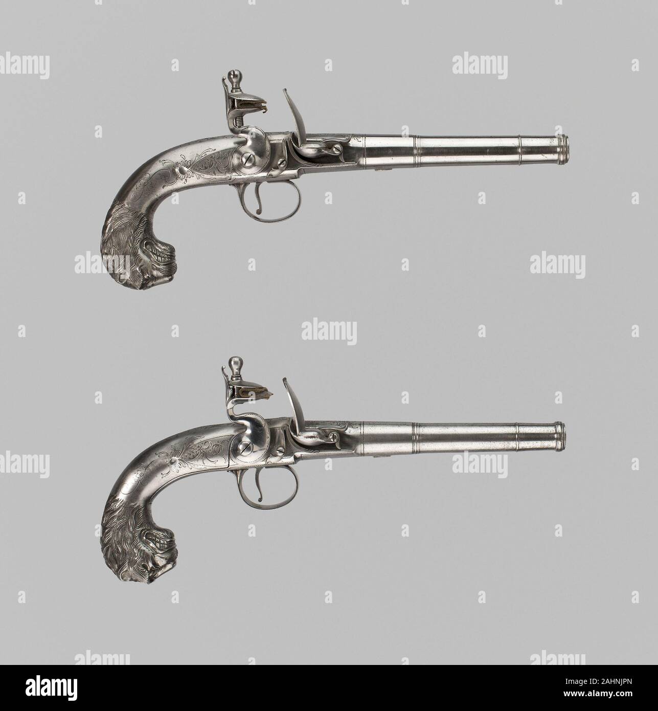 Paire de pistolets à silex Turn-Off. 1760-1770. Londres. Acier, cuir, et Flint Banque D'Images