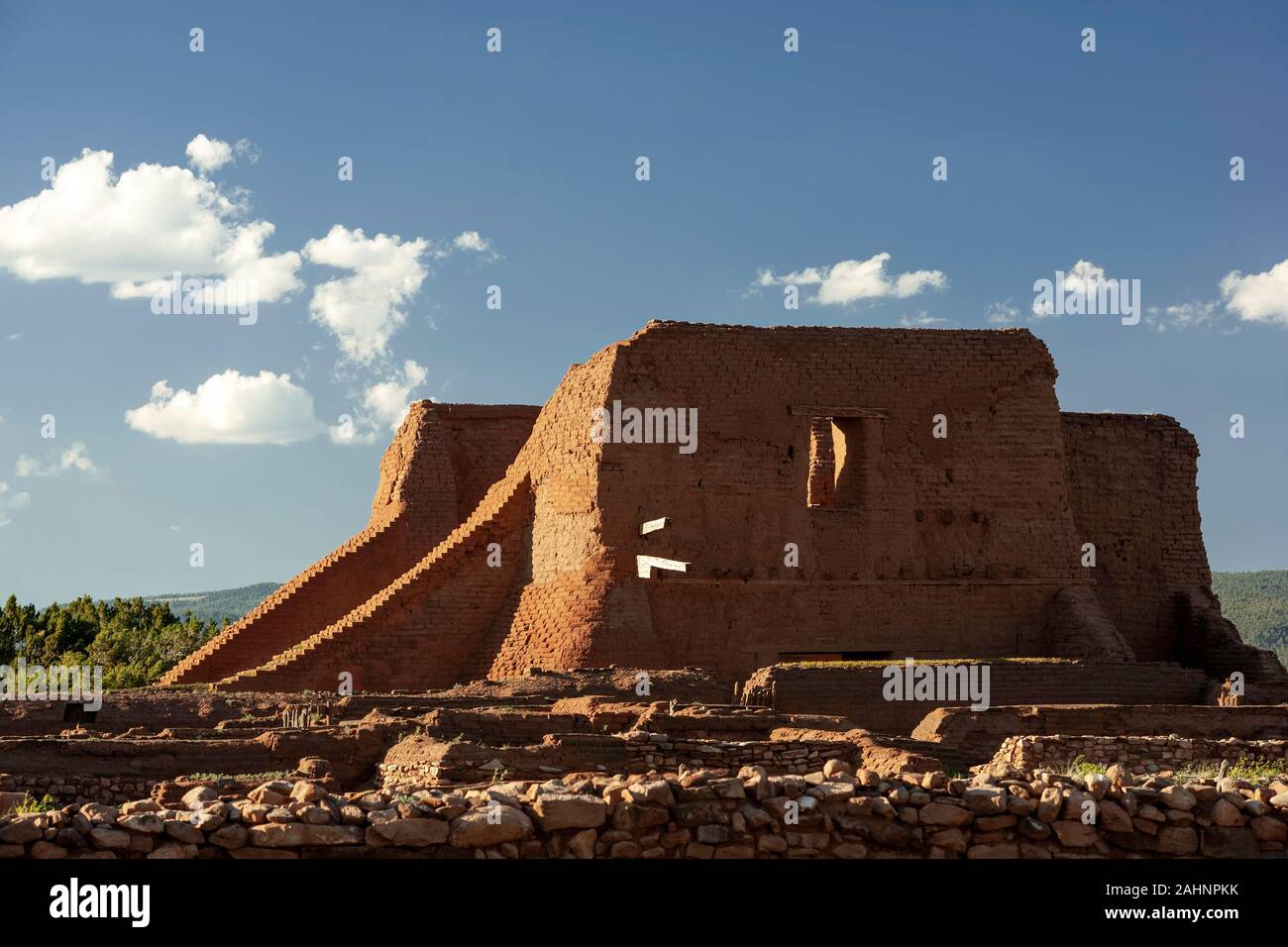 Église de la Mission (Notre Dame de Los Angeles de Porciuncula), bataille de Glorieta Pigeon's Ranch Trail, Pecos National Historical Park, Pecos, Nouveau Mexique Banque D'Images