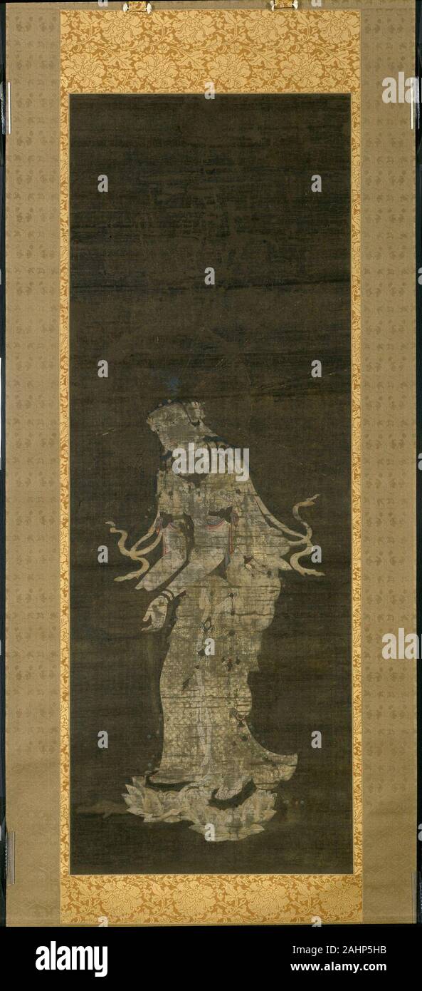 Le bodhisattva Kannon, à partir de l'approche triptyque de l'Amida Trinité. 1201-1300. Le Japon. Défilement pendaison ; encre, couleurs, coupe et sur la soie d'or Banque D'Images
