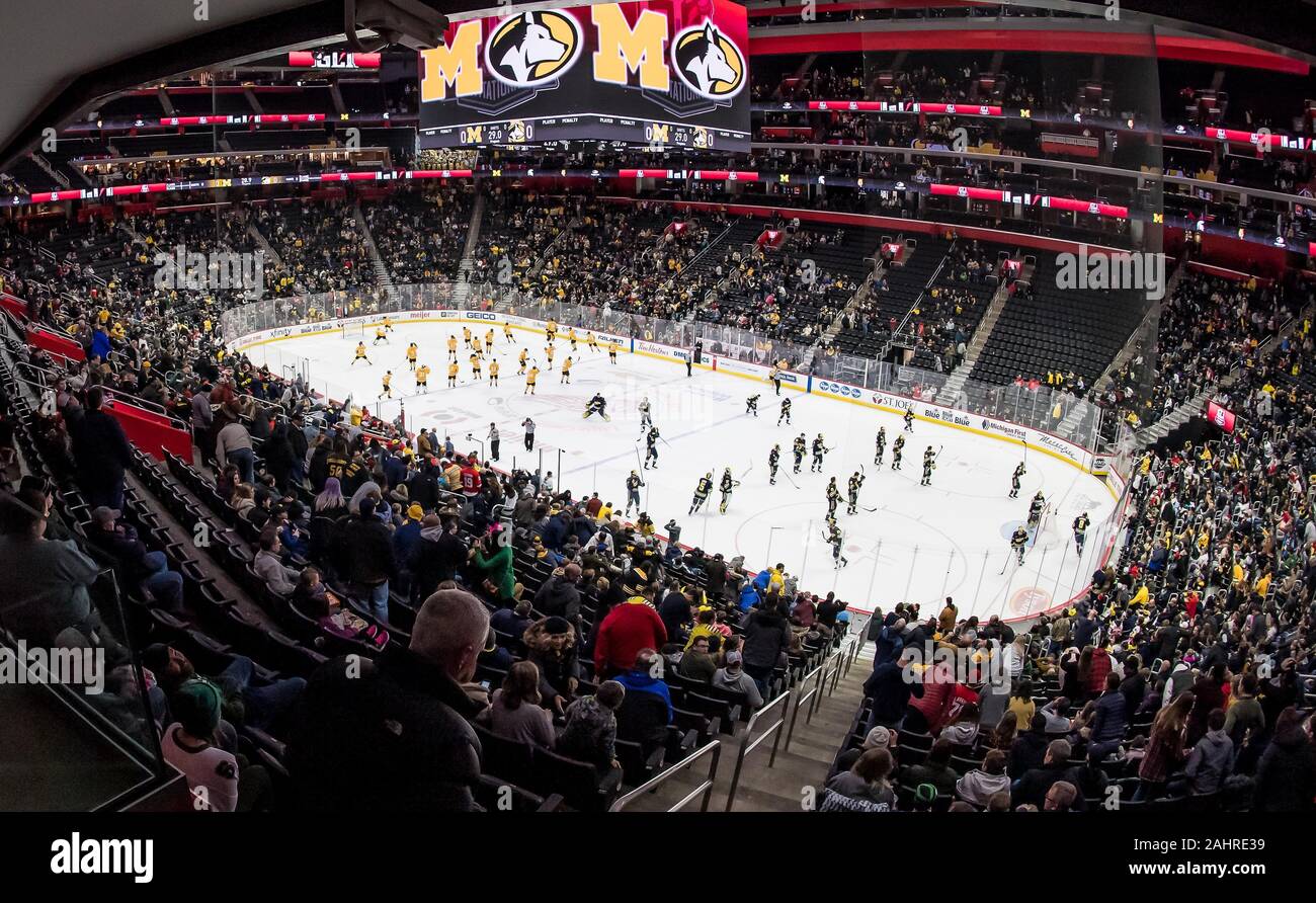 Detroit, Michigan, USA. 31 Dec, 2019. Arène Little Caesars avant un match entre le Michigan et Michigan Tech à Little Caesars Arena, Detroit, Michigan. Michigan Tech a gagné le match 4-2. Crédit : Scott Hasse/ZUMA/Alamy Fil Live News Banque D'Images