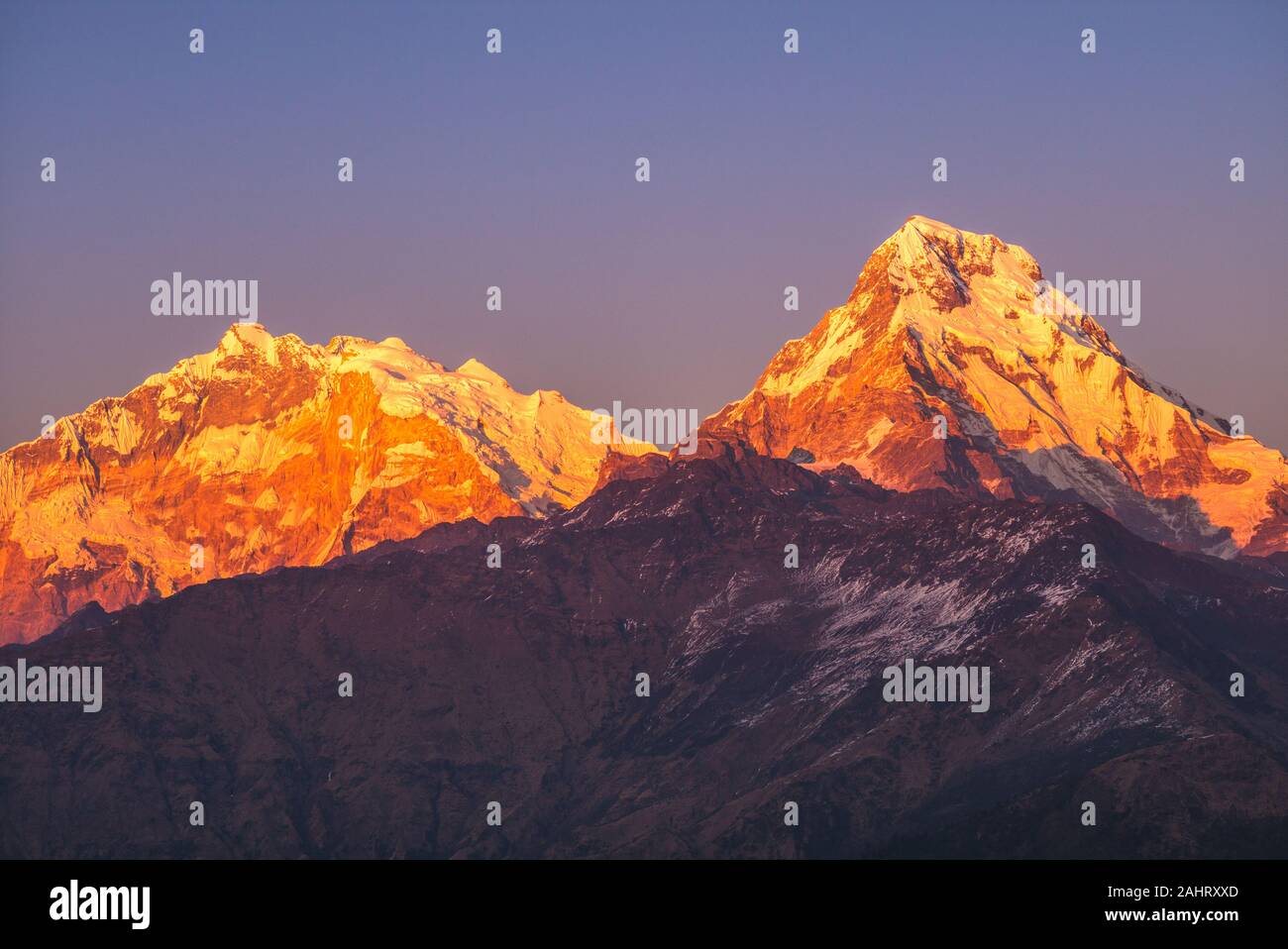 Paysages du Massif de l'Annapurna au Népal au crépuscule Banque D'Images