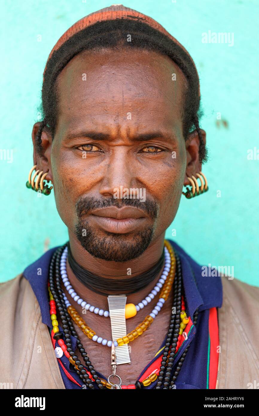 Portrait d'un homme de la tribu Hamer, vallée Omo, Ethiopie Banque D'Images
