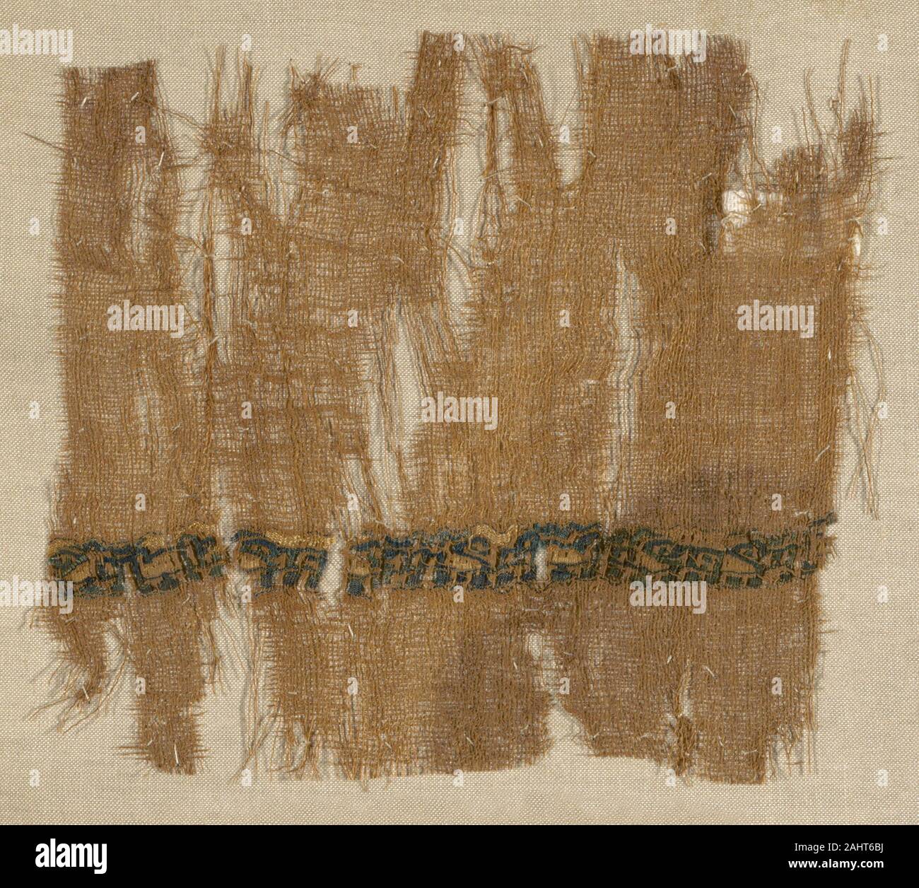 Fragment. AD 801-1300. L'Égypte. Lin naturel à armure toile tissée tapisserie border Banque D'Images