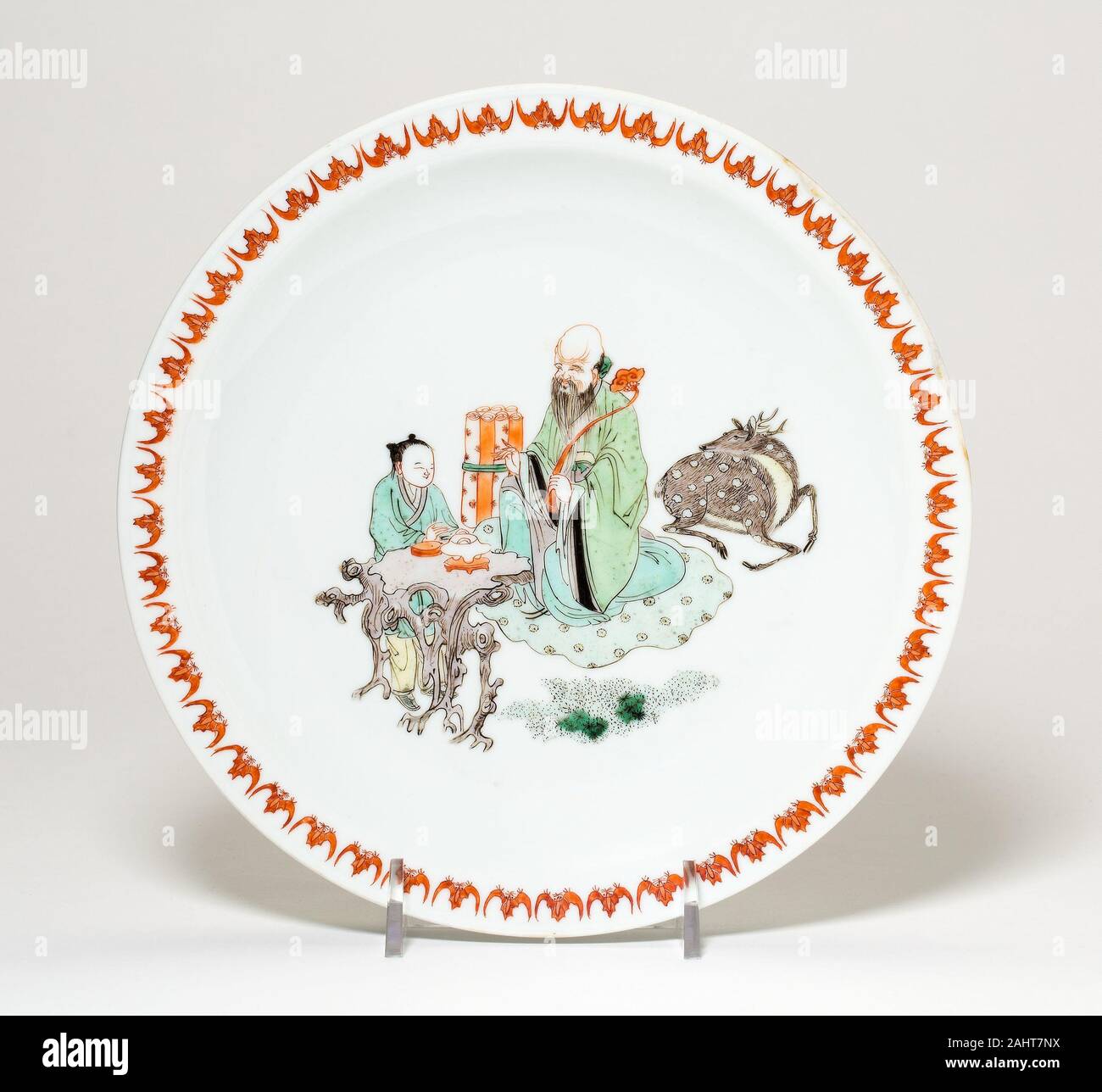 Plaque avec Shou Lao (le dieu de la longévité), accompagnateur, et le cerf. 1662-1722. La Chine. Porcelaine avec overglaze famille verte décoration émail Banque D'Images