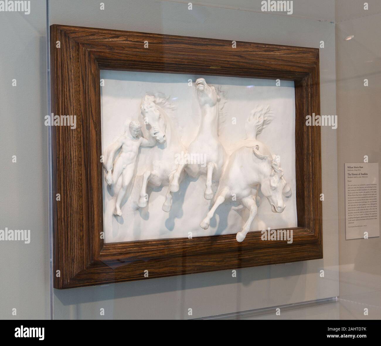 William Morris Hunt (sculpteur). Les chevaux d'Anahita. 1848-1850. United States. Plâtre Le 19e siècle a été marquée par une fascination pour les paysages exotiques, leur littérature, et de la mythologie. En 1846, après avoir lu la traduction de son frère d'un sixième siècle poème persan sur Anahita, la déesse de la nuit, William Morris Hunt est devenu intrigué avec le mythe, et il est retourné à l'objet à maintes reprises au cours de sa carrière. Anahita était une importante divinité nature perse, probablement dérivé de la mythologie babylonienne, qui a été identifiée à Aphrodite, la déesse grecque de l'amour. Bien que le p Banque D'Images