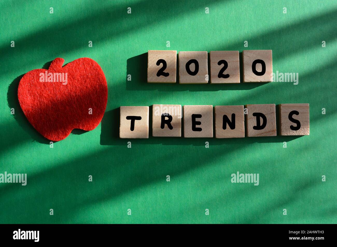 Les Tendances 2020 et rouge forme de pomme Banque D'Images