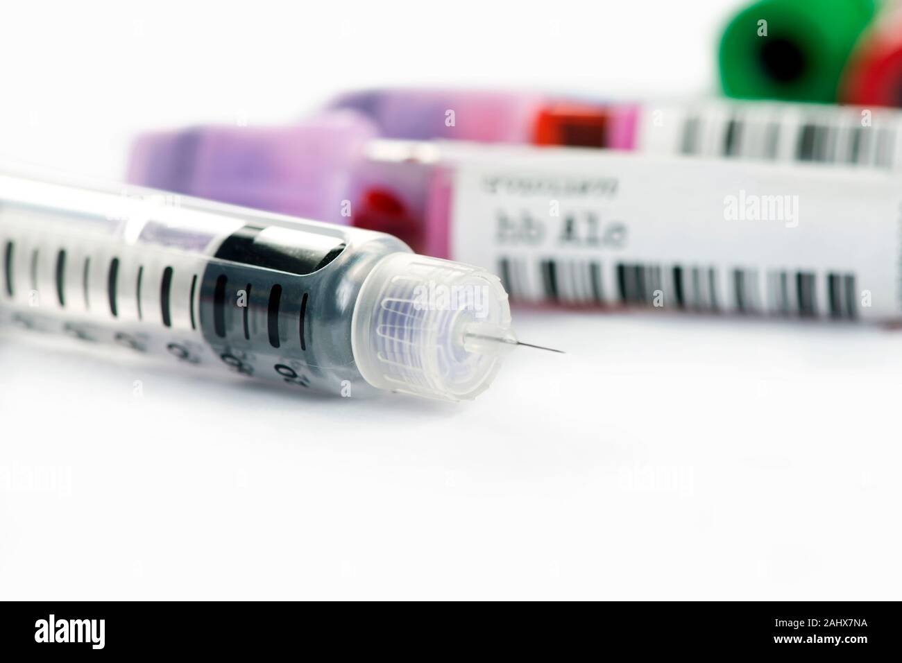 Stylo à insuline et de l'hémoglobine A1c test sanguin le tube d'HbA1c test peut évaluer le contrôle du glucose et d'insuline diabétiques dans l'efficacité. Banque D'Images
