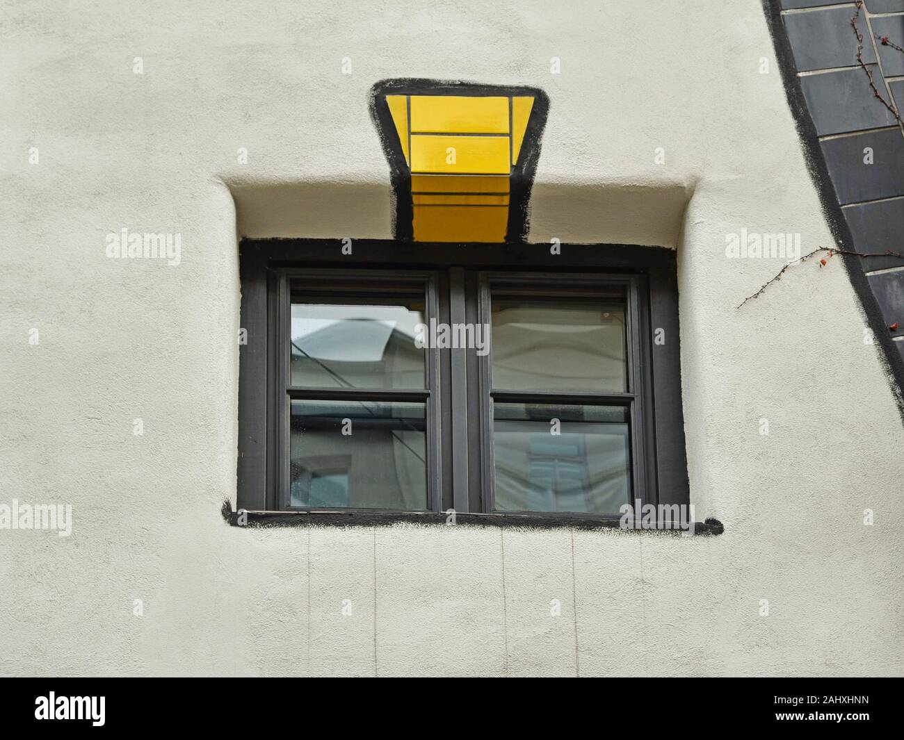 L'Autriche, Vienne - le 26 mars : Vienne est capitale et plus grande ville d'Autriche. Vue de rue avec maison Hundertwasser le 26 mars 2019, Vienne, Autriche. Banque D'Images