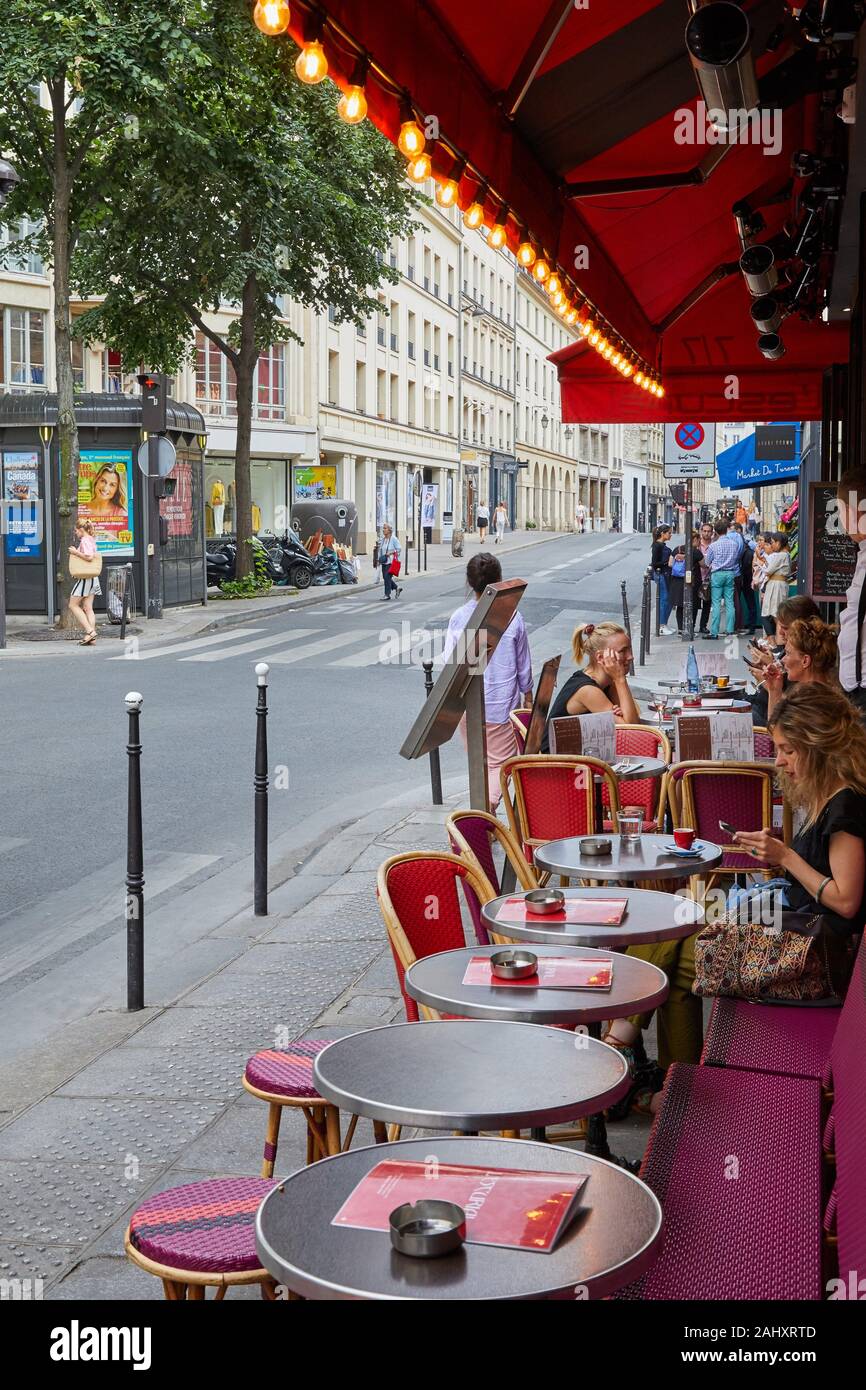 Rue de turenne paris Banque de photographies et d'images à haute résolution  - Alamy