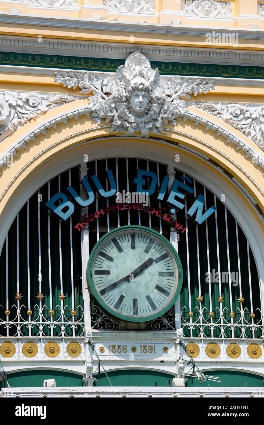 Au Vietnam, à Ho Chi Minh Ville, le bureau de poste central, en plein coeur de Saigon, a été construit par l'administration de la Poste française au cours de l'INDOC Banque D'Images