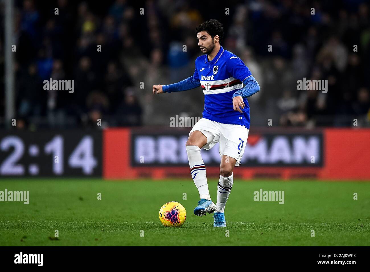 Gênes, Italie. 18 Décembre 2019 : Mehdi Leris de UC Sampdoria en action au cours de la série d'un match de football entre l'UC Sampdoria et la Juventus. La Juventus a gagné 2-1 sur l'UC Sampdoria. Credit : Nicolò Campo/Alamy Live News Banque D'Images