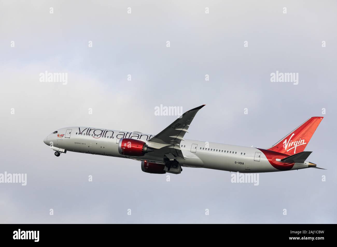 Le Boeing 787 Dreamliner de Virgin Atlantic a pris son endépart le 29 décembre 2019 à l'aéroport de Londres Heathrow, Middlesex, Royaume-Uni Banque D'Images