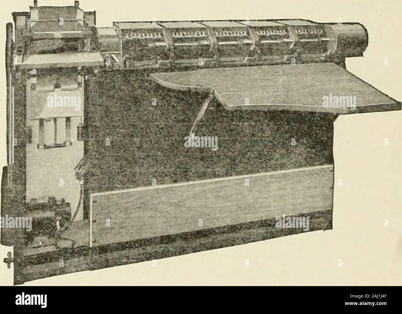 Tenue de livres et comptabilité des coûts pour les usines . Fig. 10.-l'Pdncher.. Fig. 11.-le trieur. Fig. 12.-la Tabulating Machine. Quand des cartes sont en cours dans de nombreuses série consecutivecards peut exiger d'être frappé de façon identique à (disons) thefirst neuf ou dix colonnes. Pour gagner du temps, d'un poinçon d'un gang est souvent utilisée à cette fin, ce qui peut être rapidement réglé par l'opérateur de n'importe quelle combinaison, et willpunch une douzaine de cartes à la fois. Perforation n'est pas un travail très compétents : garçons ou filles bientôt apprendre à cartes perforées accuratelyat le taux de 250 par heure. Chaque carte représente une trans-action. Le genre Banque D'Images