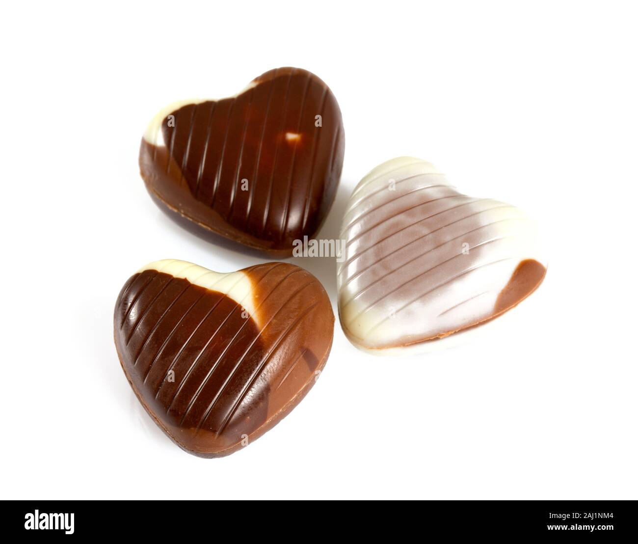 Chocolats en forme de cœur isolated on white Banque D'Images