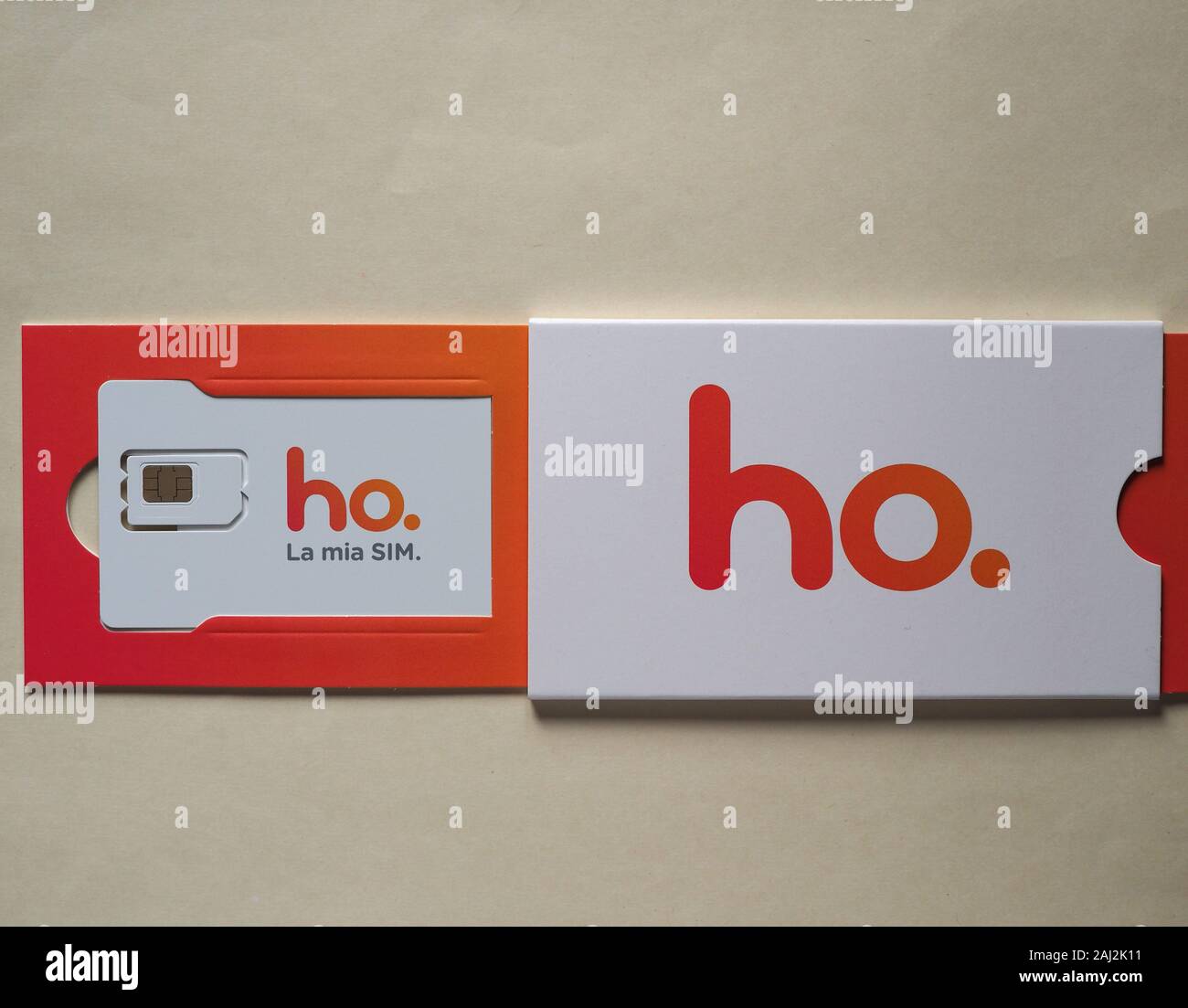 MILAN, ITALIE - CIRCA Octobre 2019 : Ho (low cost mobile Vodafone italien mvno) carte sim Banque D'Images