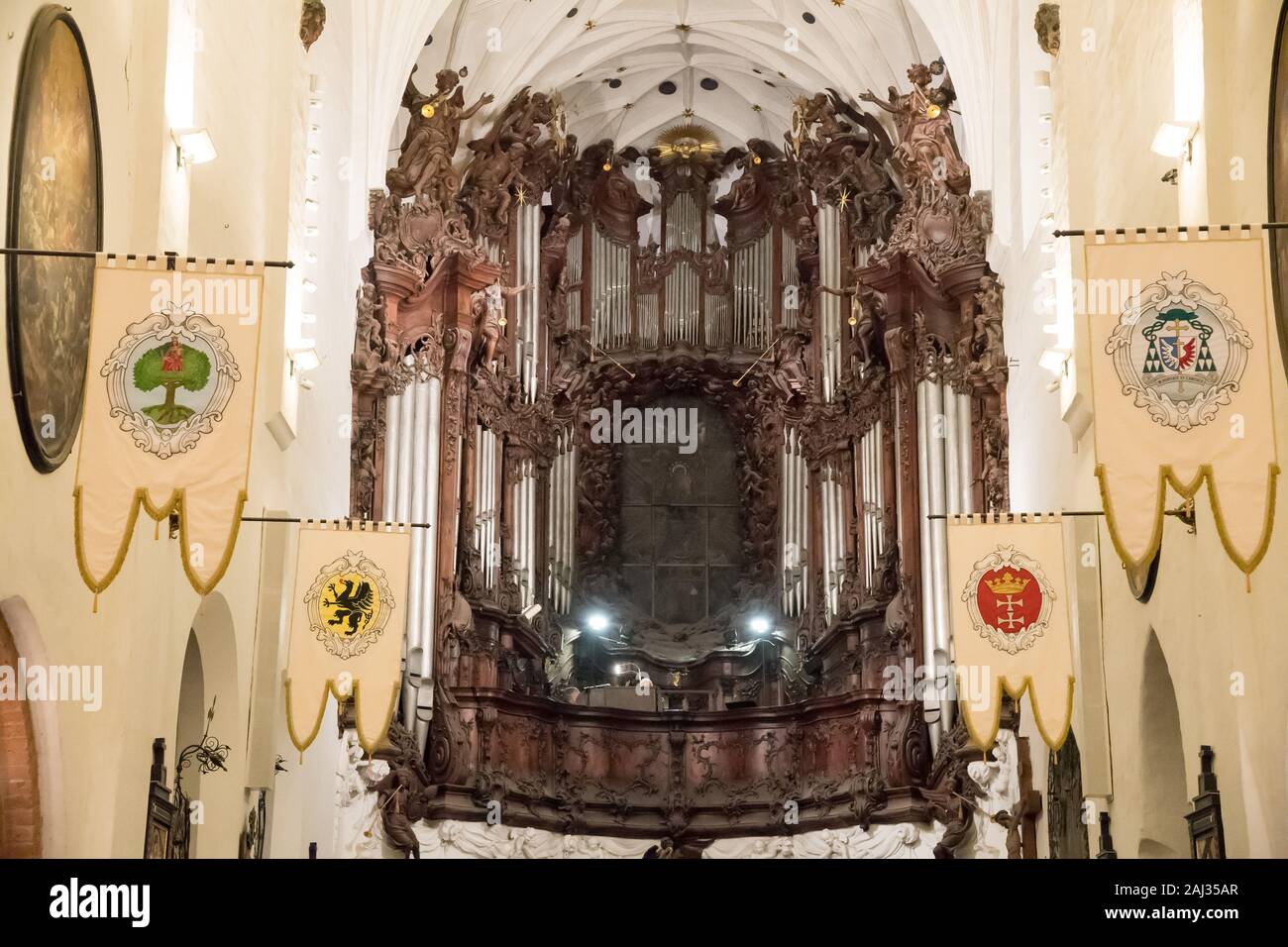 Grand orgue Rococo célèbre Oliwa gothique en brique Bazylika archikatedralna wezwaniem Trojcy Swietej pod, Najswietszej Panny Marii Swietego Bernarda (un i Banque D'Images