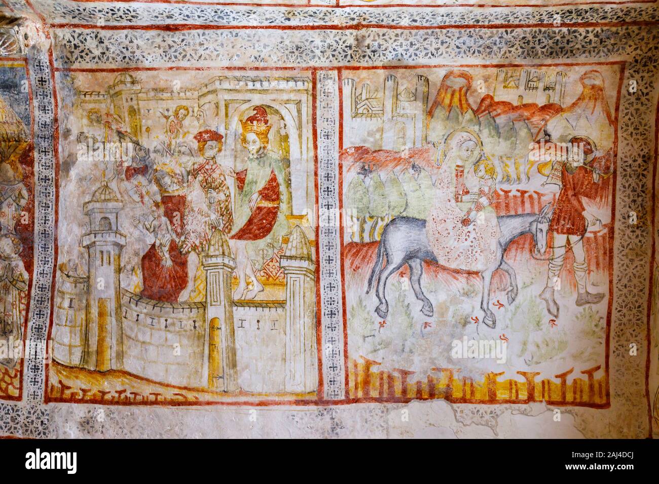Intérieur de l'Esprit Saint l'église avec des fresques au plafond de la sortie d'Egypte par Albert de Constance, balle, une colline, en Istrie, Croatie Banque D'Images