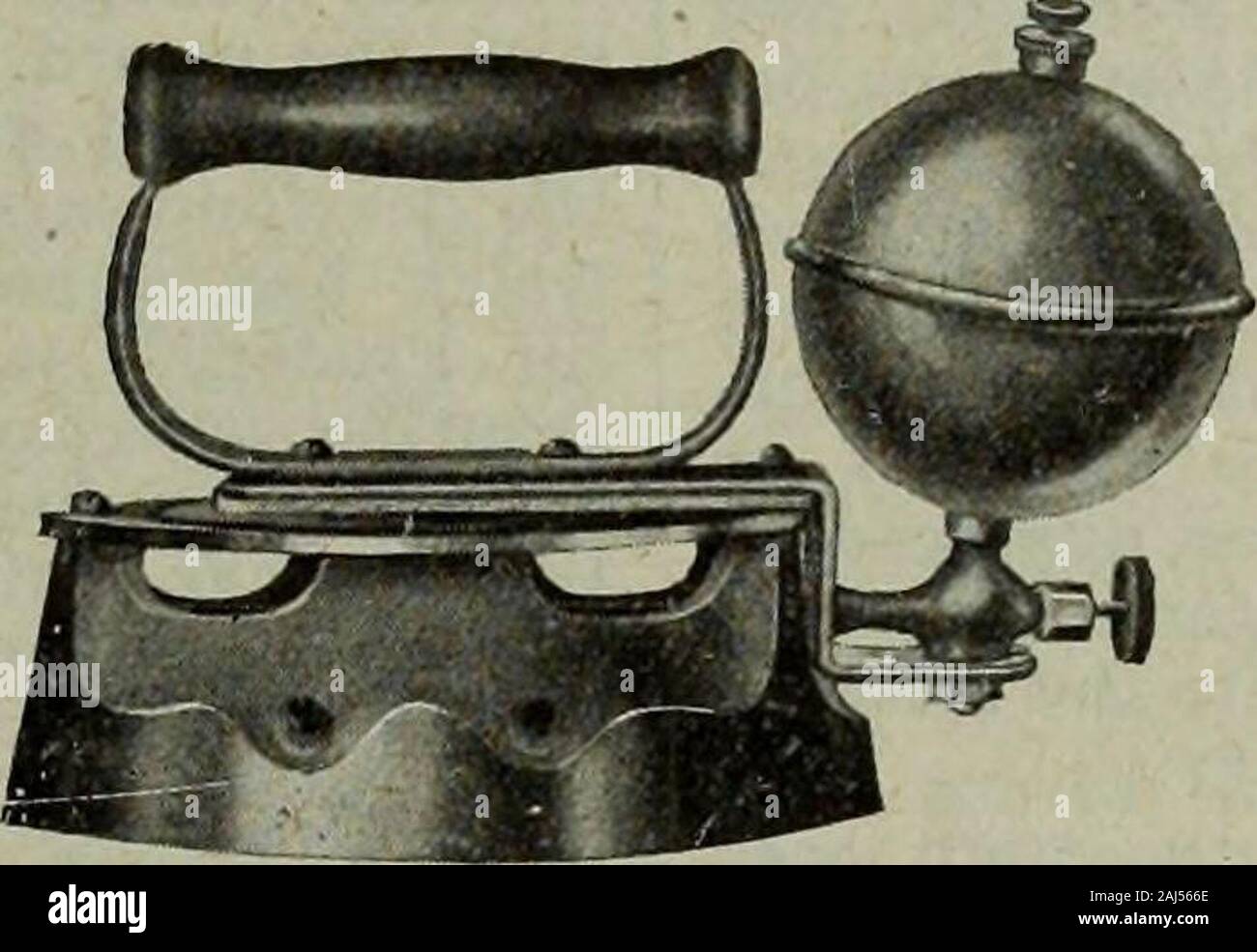 Septembre-décembre 1919 merchandising matériel . Avis À THETRADE POUR 6 MOIS. Mai Juin JULYAUG. SEPT. OCT.. Youand peut faire salesbig la vente rapide des profits faits par les STAMPING & FER À REPASSER confort caractéristique. Womento permet de prendre leur planche tout-où. Deux branches, l'auto-échauffement, l'auto-nettoyage. Oper-ates facilement à faible coût. Savestime, du travail, de l'argent. Garantit-Teed. Obtenez des échantillons et seethem vendre. Forte demande, bon profit nous vous aider avec des ventes aide.Votre jobber fournira vou.Ask pour le confort. ELECTRIC WORKS CHICAGO, États-Unis Banque D'Images