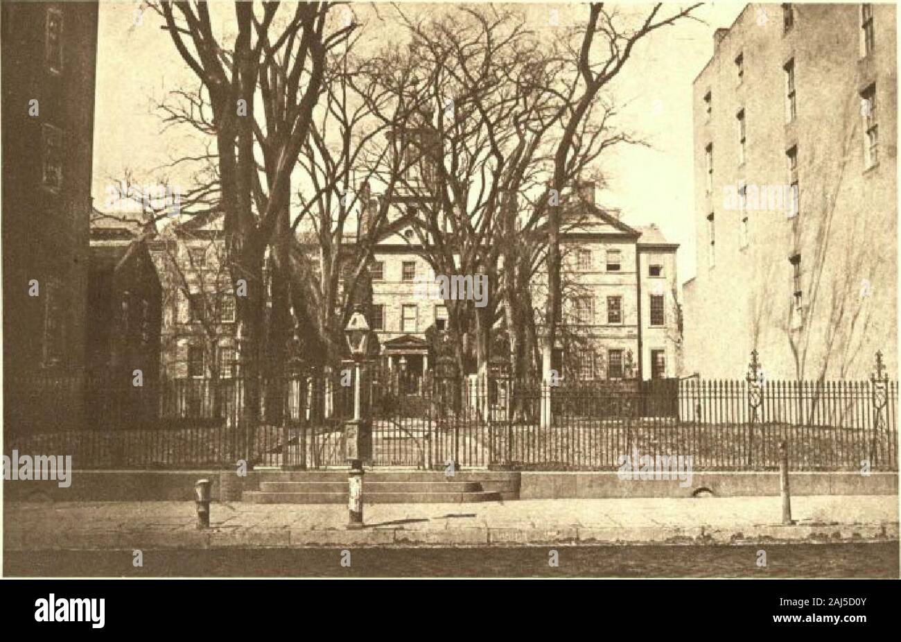 Valentine d'entretien de la ville de New York, 1917-1918 . New York et par conséquent thiscelebration a réuni des représentants de mostof l'historique et les organisations civiques de la ville andclergymen à partir de tous les autres communions protestantes.Gov. Whitman, John G. Hibben, Président de PrincetonUniversity, Mgr David H. Greer, évêque et LutherB. Wilson ont été parmi ceux qui ont pris part à la célé-bration. Un compte rendu intéressant de l'église a été givenby Dufneld Dr, qui a relaté les faits principaux de itshistory à partir du moment où six citoyens s'est réuni dans la maison ofWilliam Jackson dans Pearl Street dans Banque D'Images Valentine d'entretien de la ville de New York, 1917-1918 . New York et par conséquent thiscelebration a réuni des représentants de mostof l'historique et les organisations civiques de la ville andclergymen à partir de tous les autres communions protestantes.Gov. Whitman, John G. Hibben, Président de PrincetonUniversity, Mgr David H. Greer, évêque et LutherB. Wilson ont été parmi ceux qui ont pris part à la célé-bration. Un compte rendu intéressant de l'église a été givenby Dufneld Dr, qui a relaté les faits principaux de itshistory à partir du moment où six citoyens s'est réuni dans la maison ofWilliam Jackson dans Pearl Street dans Banque D'Images