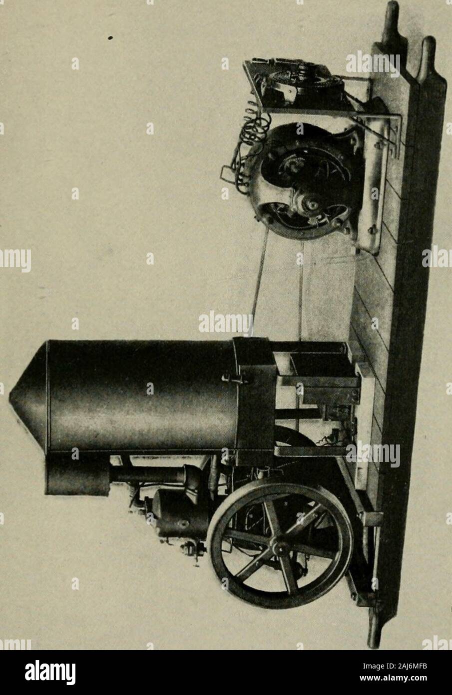 Les pourparlers sur le génie agricole pratique : une explication simple d'un grand nombre de problèmes quotidiens dans l'ingénierie et la mécanique agricole ferme écrite dans un style lisible pour l'agriculteur pratique . C 15 G V £ 0 °2 c1 ?t X £ 154 Génie agricole TABLEAU III UNE PLAQUE DE PLOMB TYPIQUE-BATTERIE A B C D E Poids en livres 35 55 72 88 Normale 103 a.-hourcapacity 20 40 60 80 100 ampères, la décharge à 24h5 3 à 5 710 taux.s 14 Tension 17-5 2.0 2.0 2.0 2.0 2.0 Longueur GlassJ r*1 en caoutchouc 6| yl 16f 6f 9 8| 861 Caoutchouc Largeur pot 3i 1 1 6 4f 3i 6| 53j 9k 7plat caoutchouc hauteur pot 1713 ! 17 M4 1713 ! 2oi16 i/iI3f : GlassJaT Ru Banque D'Images