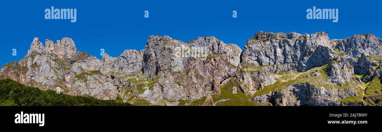 Picos de Europa vue panoramique de Fuentede Banque D'Images