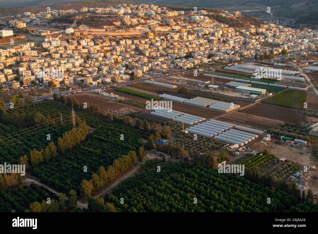 Vue aérienne de l'Carmel paysage et un village arabe Banque D'Images