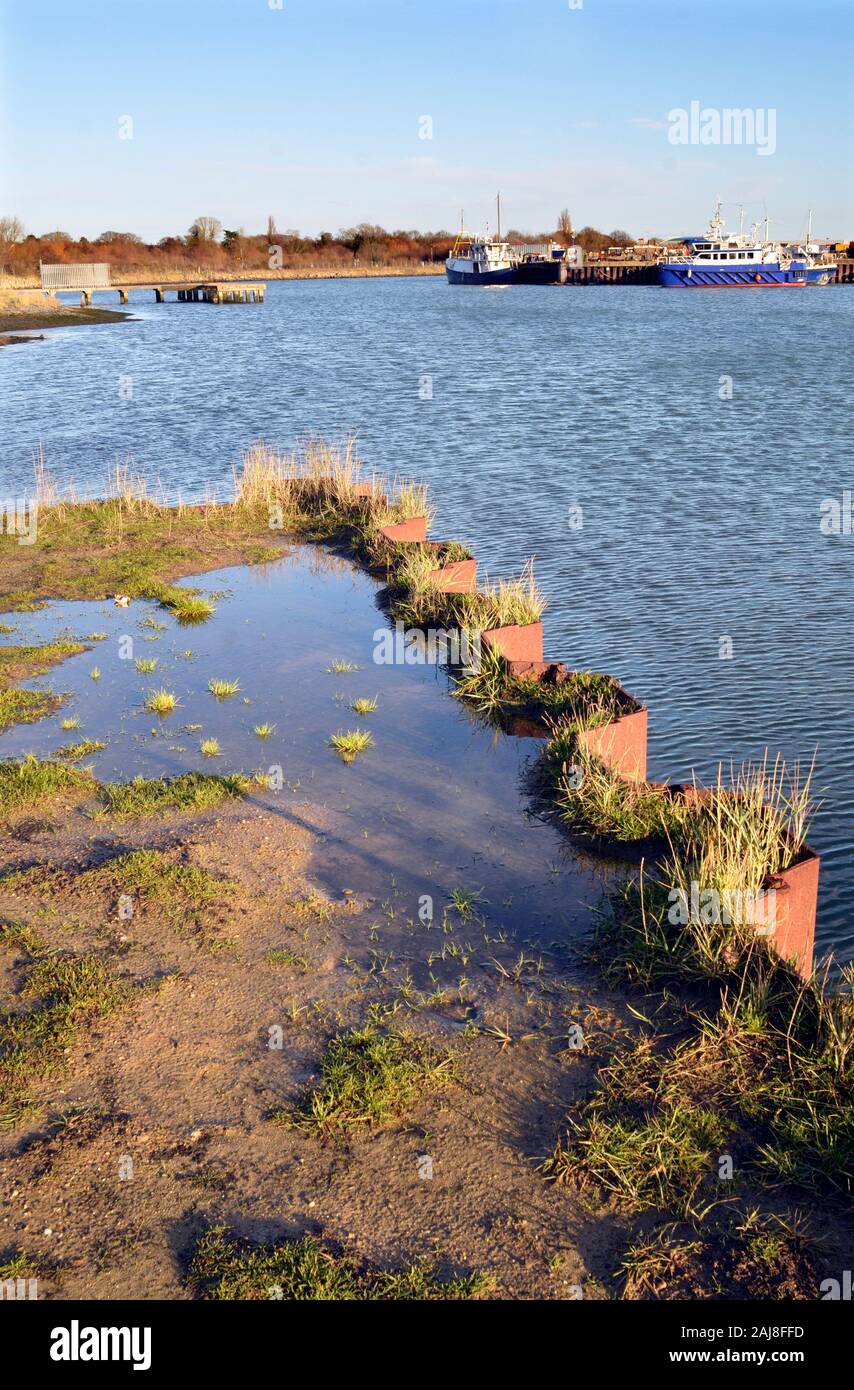 Voyage amarrés dans lake lothing lowestoft suffolk angleterre Banque D'Images