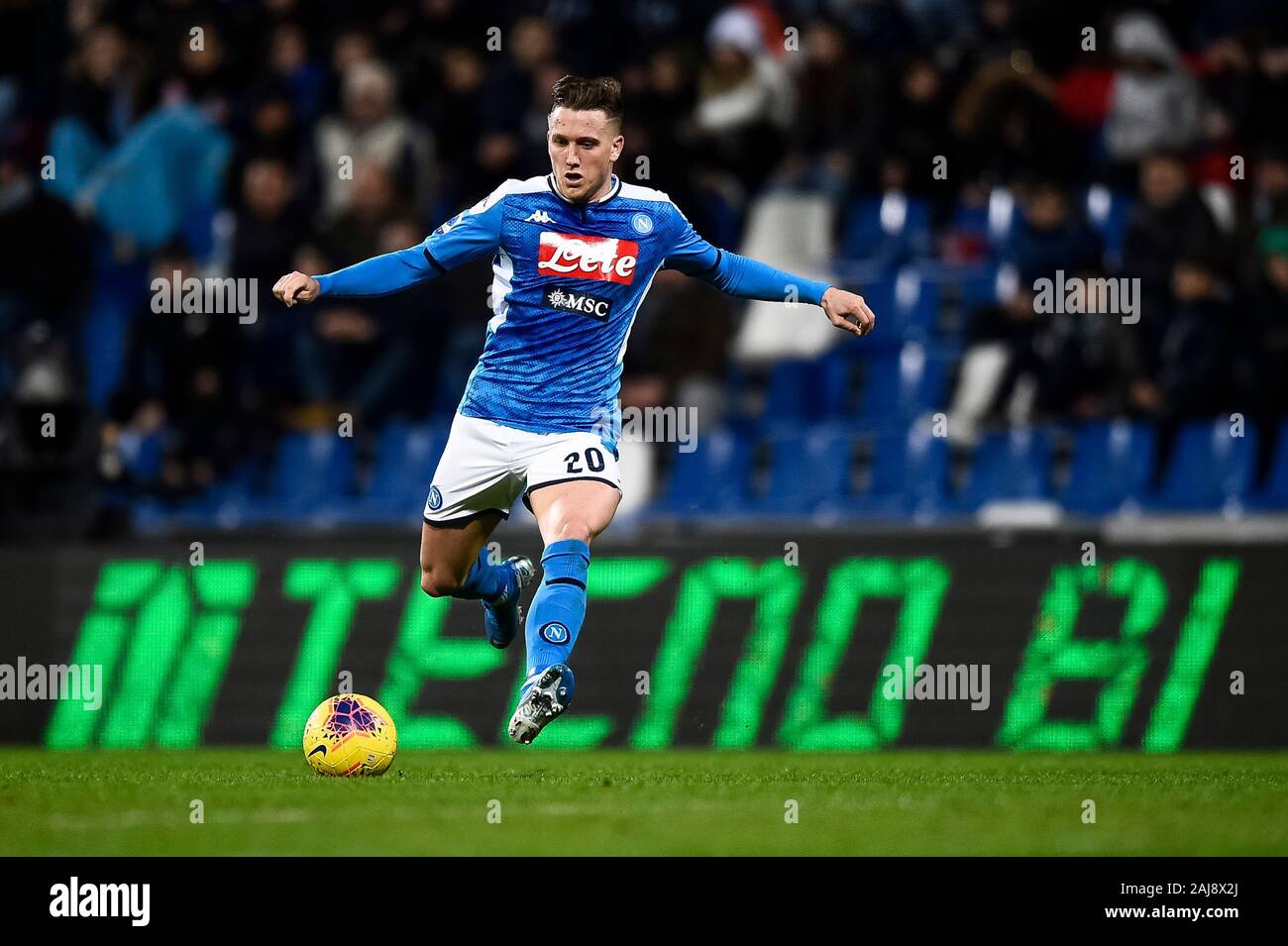 Reggio Emilia, Italie. 22, décembre 2019 : Piotr Zielinski de SSC Napoli en action au cours de la série d'un match de football entre l'US Sassuolo et SSC Napoli. SSC Napoli 2-1 plus de US Sassuolo. Credit : Nicolò Campo/Alamy Live News Banque D'Images