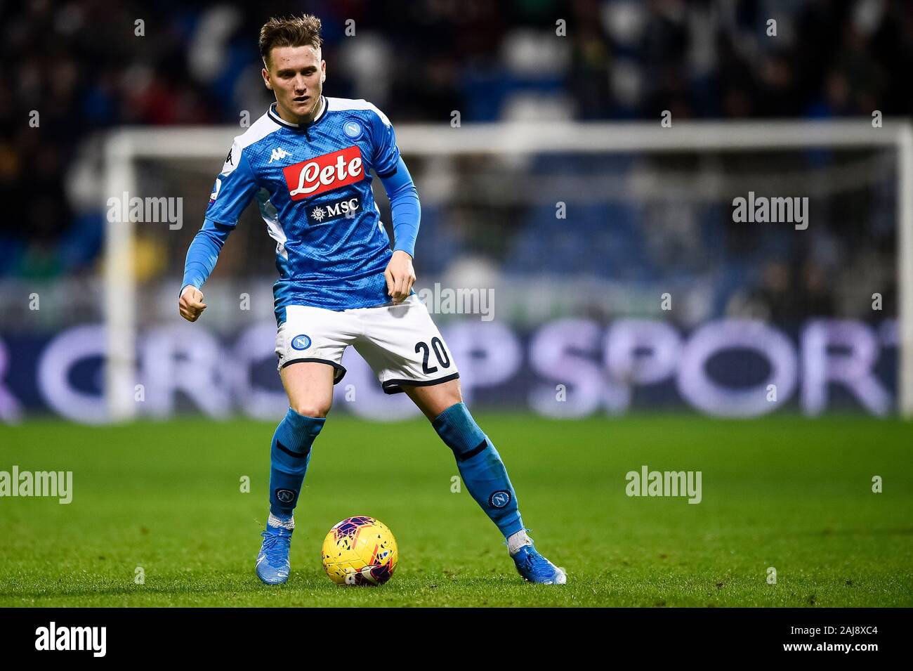 Reggio Emilia, Italie. 22, décembre 2019 : Piotr Zielinski de SSC Napoli en action au cours de la série d'un match de football entre l'US Sassuolo et SSC Napoli. SSC Napoli 2-1 plus de US Sassuolo. Credit : Nicolò Campo/Alamy Live News Banque D'Images