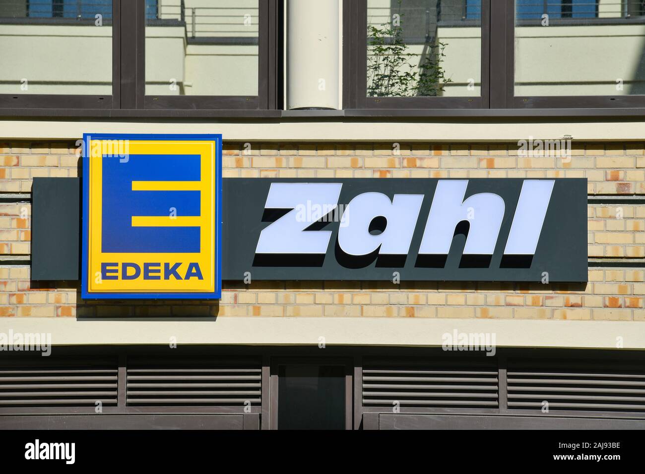 Edeka Zahl, Dovestraße, Charlottenburg, Berlin, Deutschland Banque D'Images