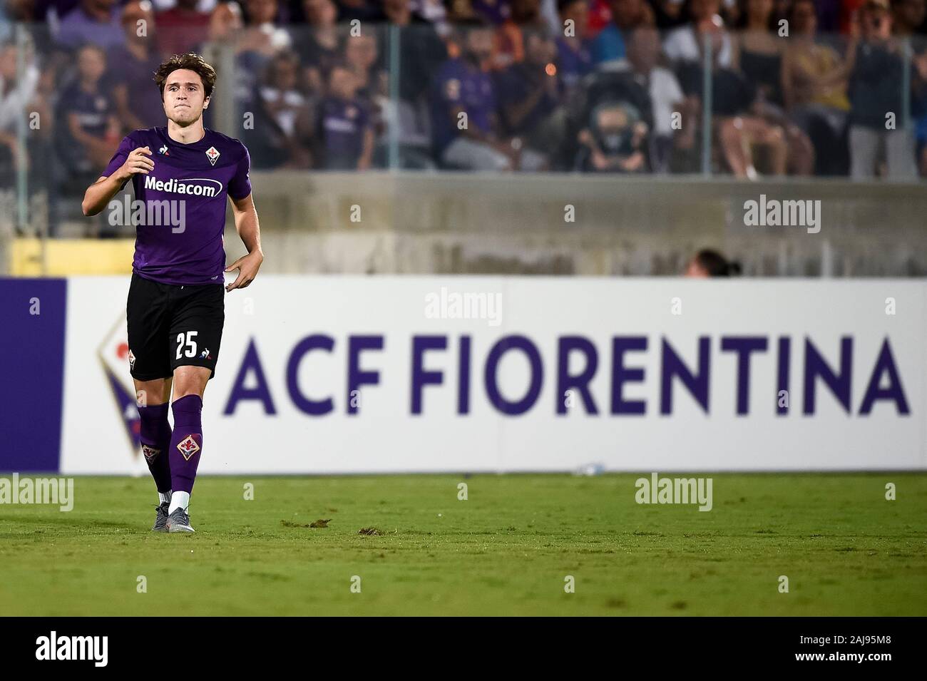 Florence, Italie. 11 août, 2019 : Federico Chiesa d'ACF Fiorentina cherche sur lors de la pré-saison match amical entre la Fiorentina et Galatasaray SK. La Fiorentina a gagné 4-1 au Galatasaray SK. Credit : Nicolò Campo/Alamy Live News Banque D'Images